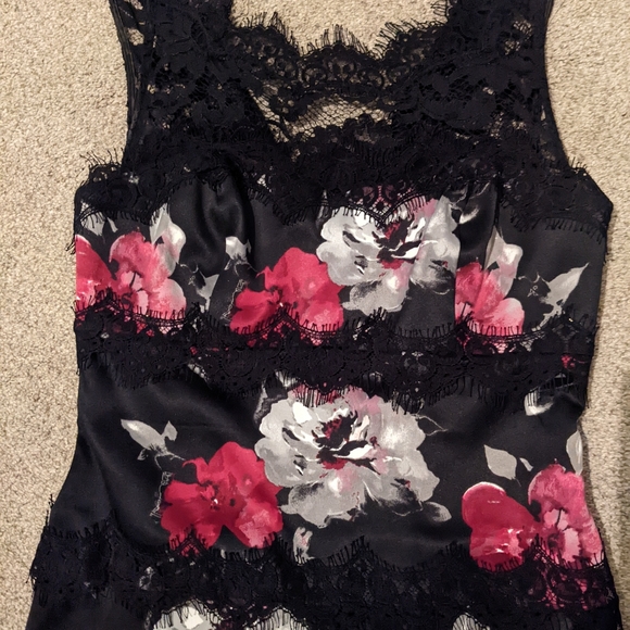 Floral Lace Dress. White House Black Market - Picture 2 of 3